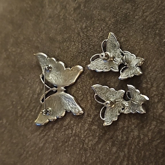 VTG AVON 1991 Enamel Marcasite Whispering Wings Butterfly Brooch Earrings Set - Picture 6 of 7